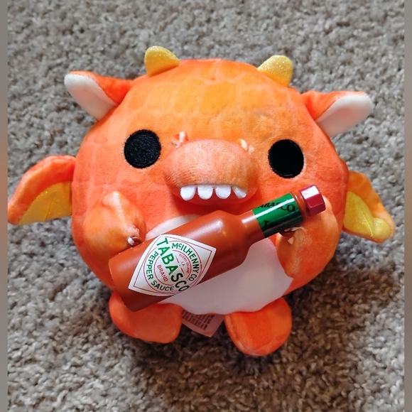 Zuru Mini Brands Snackles 5” Mystery Plush Series 1 Felix the Dragon w/ Tabasco - Picture 1 of 5